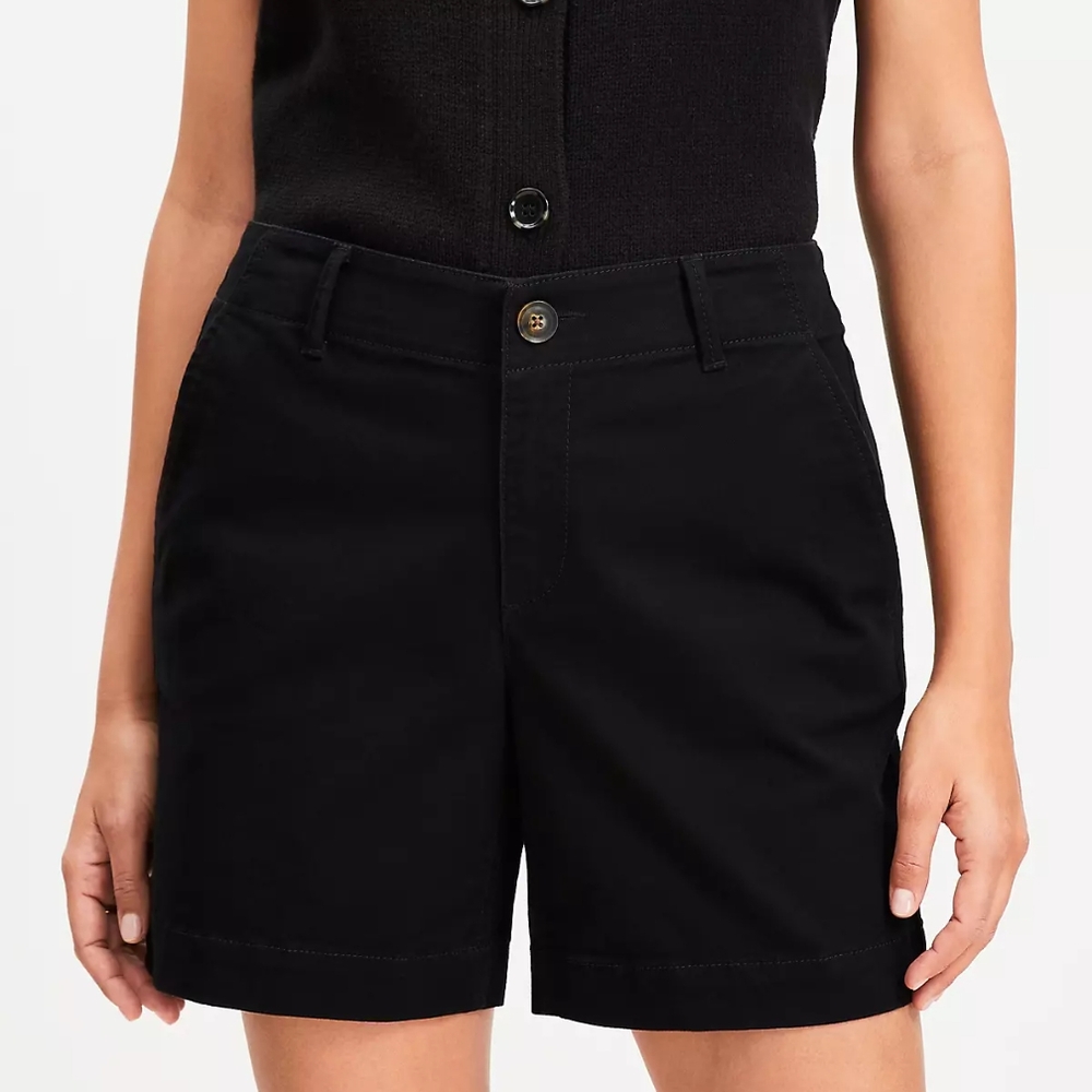 Ann Taylor LOFT Outlet Chino Shorts, NWT, Size 18